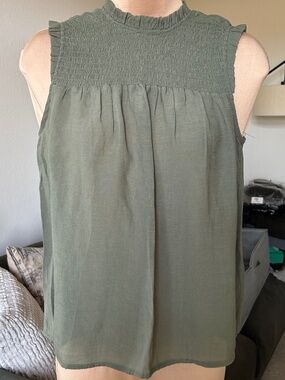 NANETTE LEPORE Sleeveless Blouse with Smocked Neckline